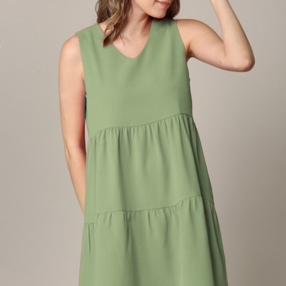 Lock & Love Sleeveless Tiered Tunic Dress Sage Green V-Neck Ladies Size XL NWT